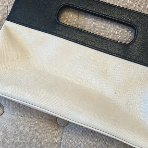 Structured Clutch - Picture 2 of 4